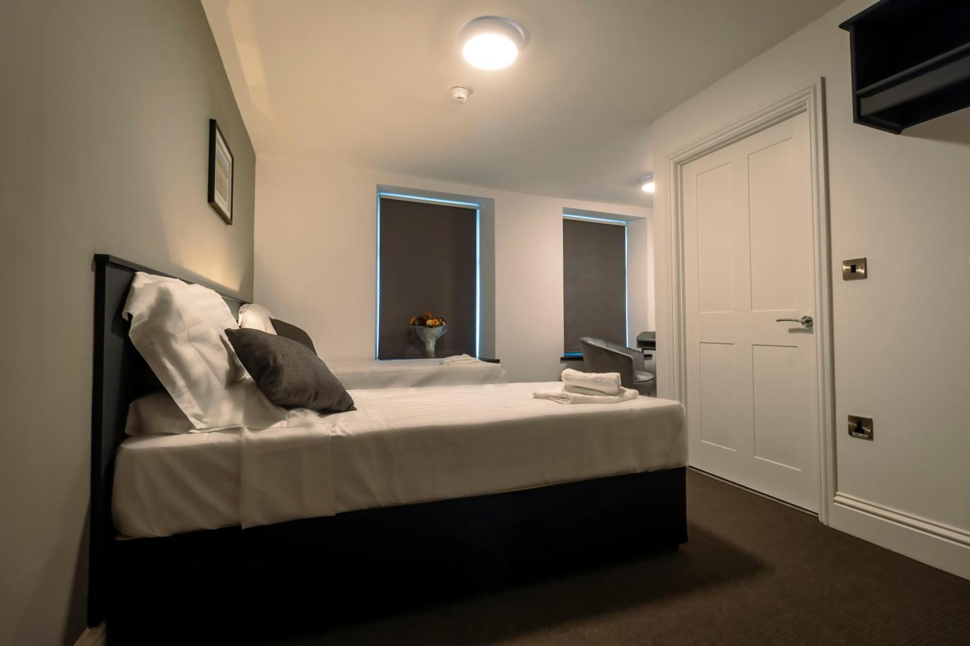 The Friendship Hotel Stocksbridge  Zimmer foto